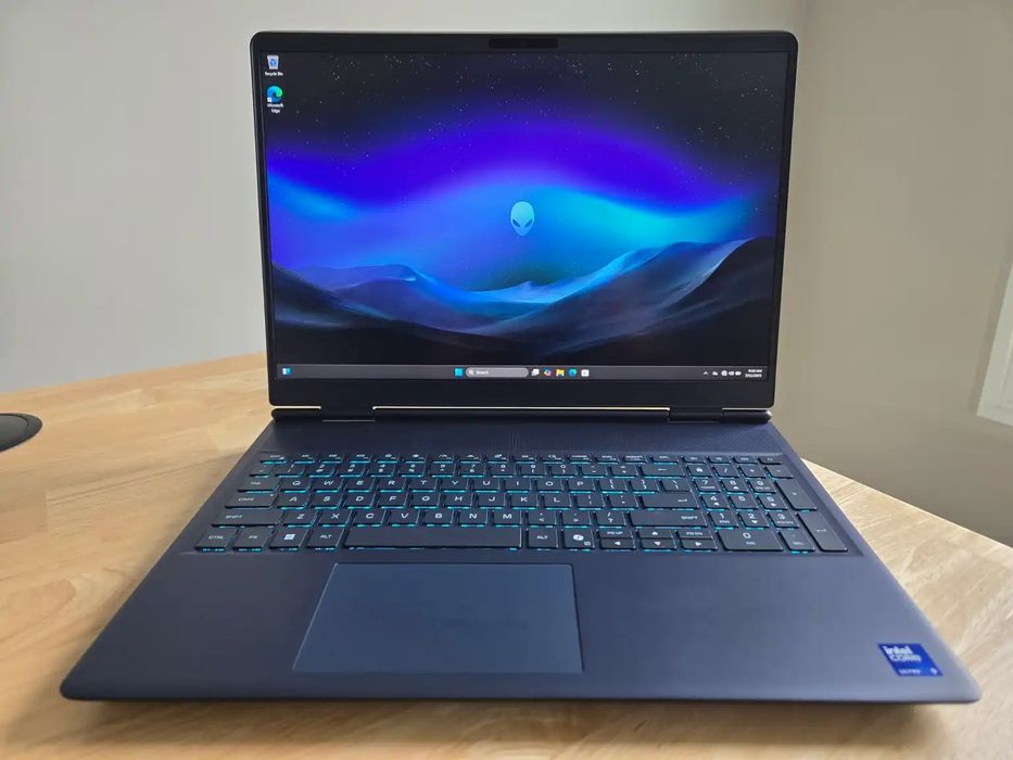 Laptop gaming Alienware Ultra 9 275HX 24 core RTX 5070 16" 2K 240Hz