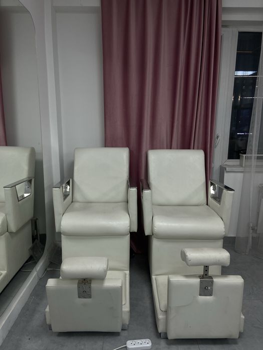 Сдается место для маникюр и педикюр