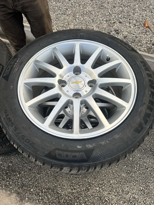 Optira r16 jentra lasettiga tayyor