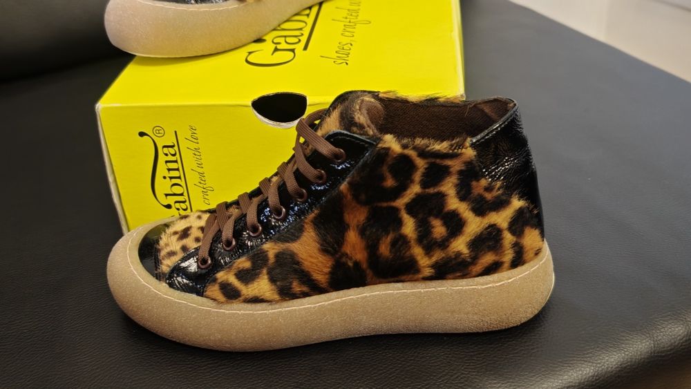 Дамски тигрови боти