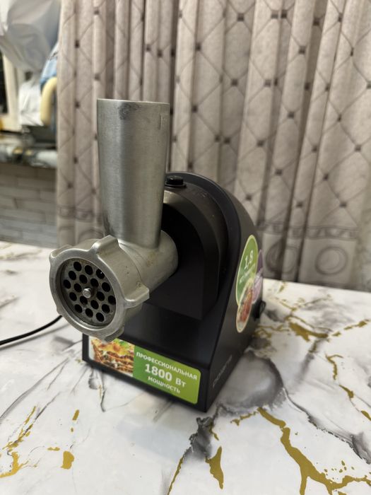 Продам электро мясорубку 5000 тг