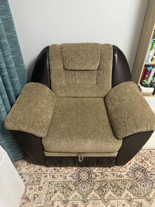 Продается диван и кресло