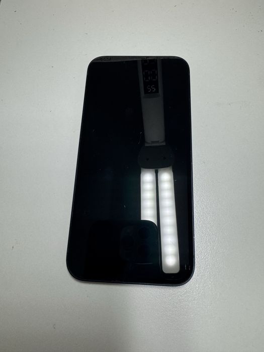 Продается айфон 13