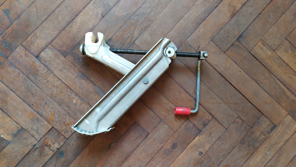 Крик за Ауди оригинален, алуминиев.