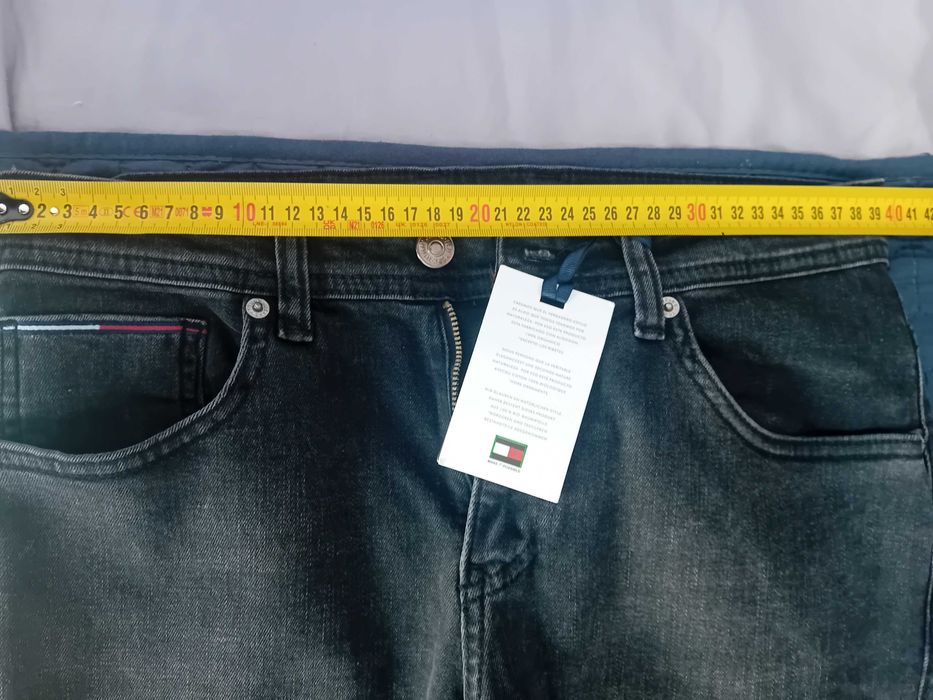 Blugi Tommy Hilfiger