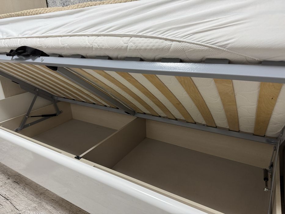 мебель в спальню