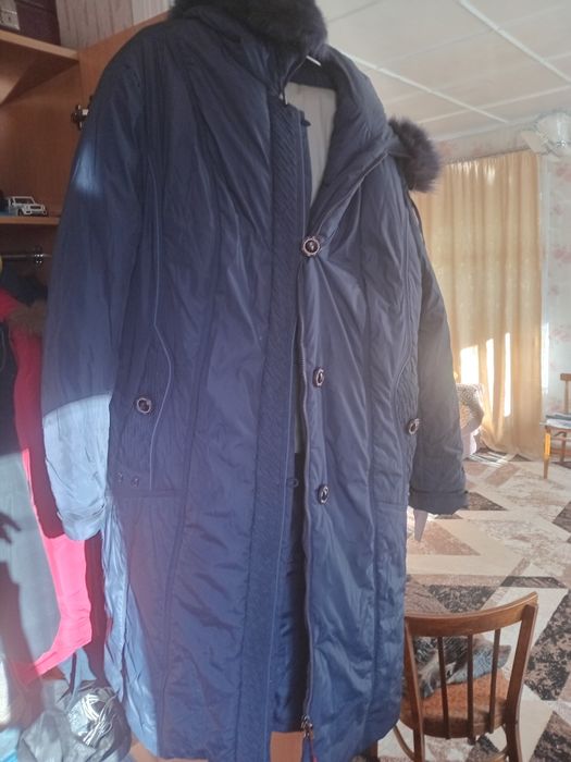 Продам куртки женские 66, 68, 70 размер