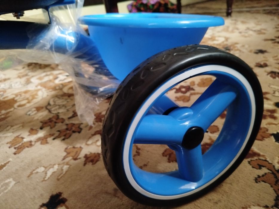 Velosiped sotiladi yangi salon