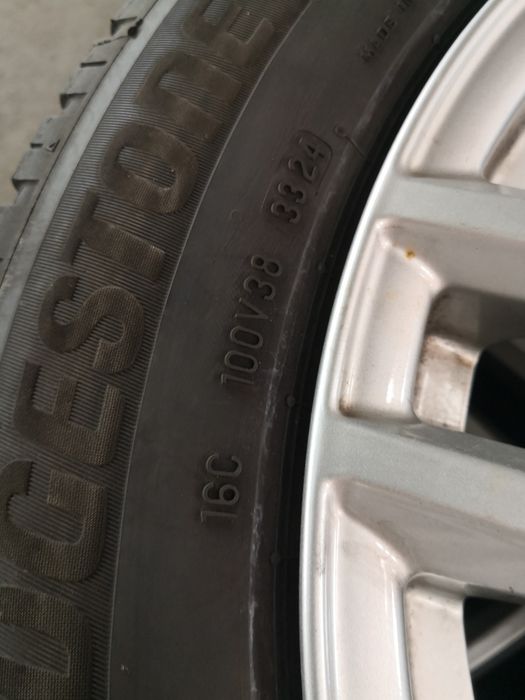 225 55 18 цола гуми Bridgestone dot 24 4 броя