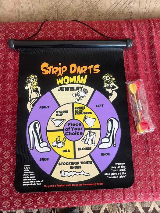 забавление за двойки - покер, стрип дартс, престилка и звънче за кекс