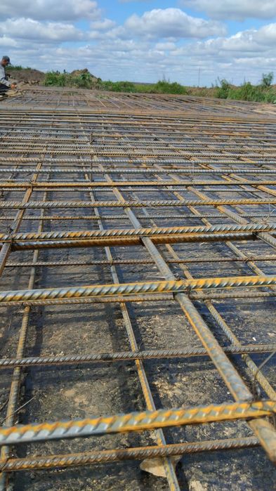 Бетонные работы, арматурщики.