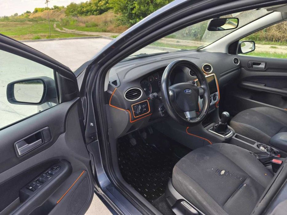 Ford focus 2005 vând sau schimb