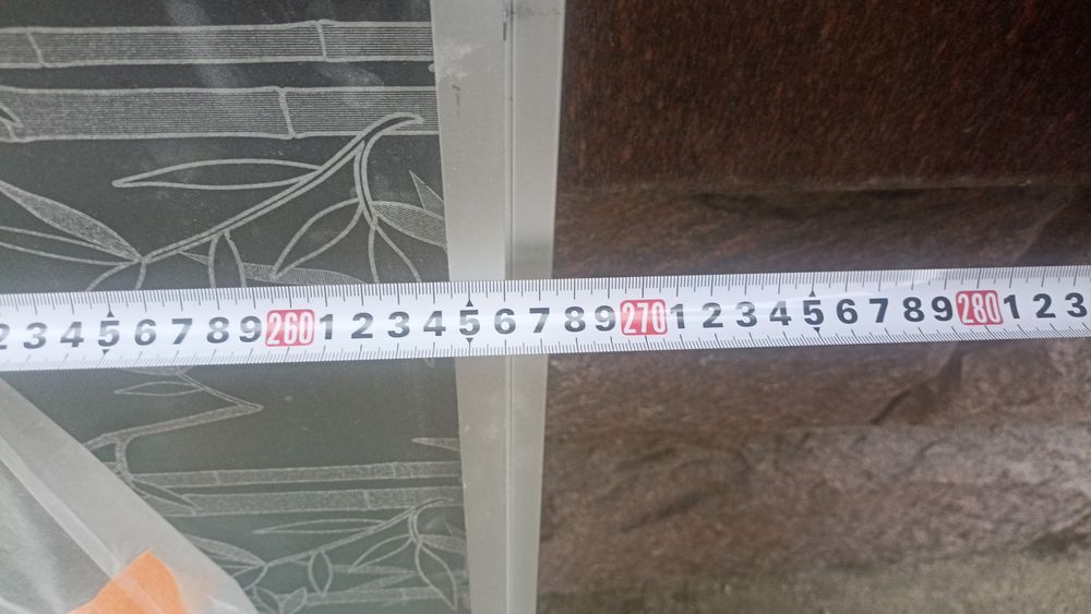 Стеклянные двери