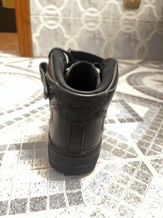 Air Force 1 Mid marimea 36 Negru