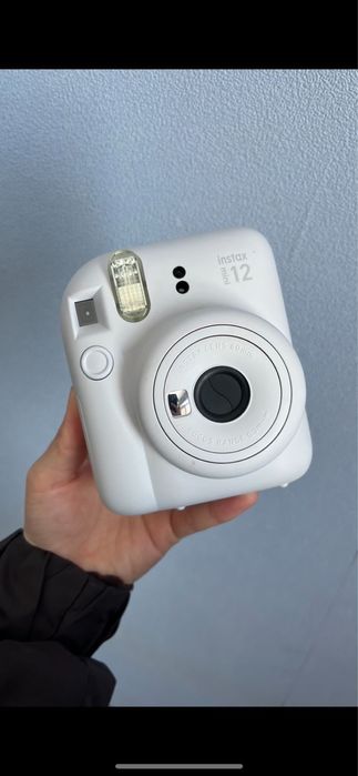 продаю свой  Fujifilm Instax Mini 12