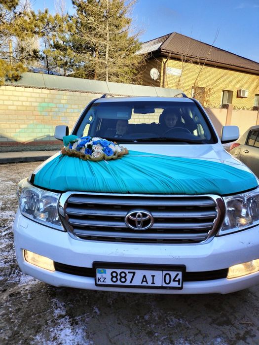 Оформление свадебных машин