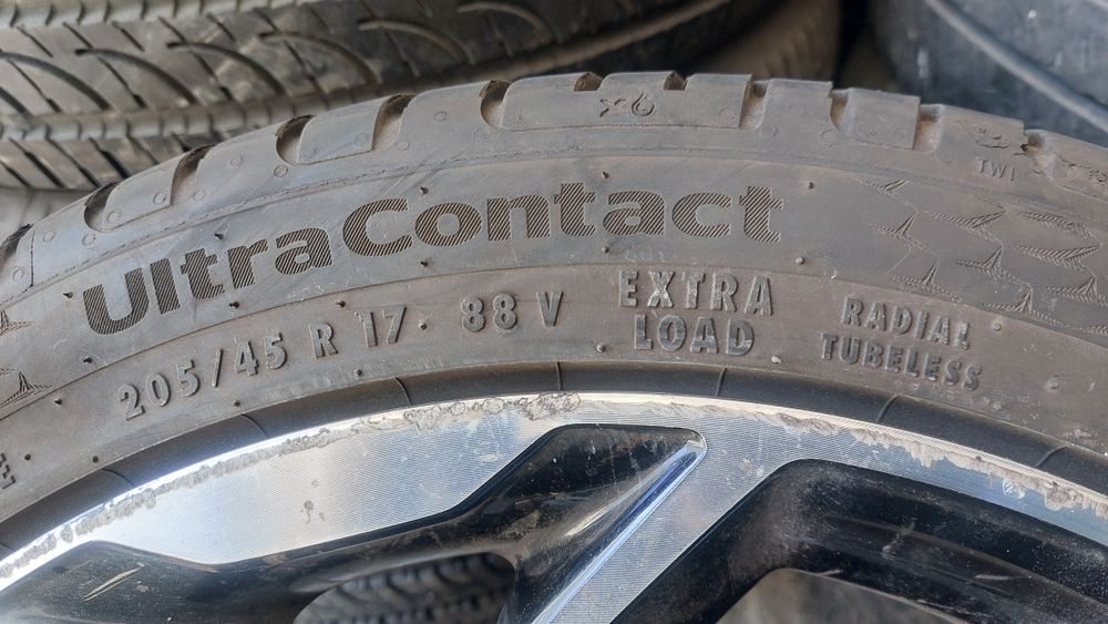 Летни гуми 205/45/17 Continental Ultra Contact 2 броя