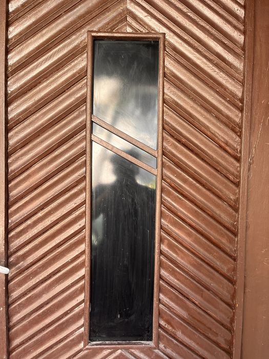 Входна дървена врата!