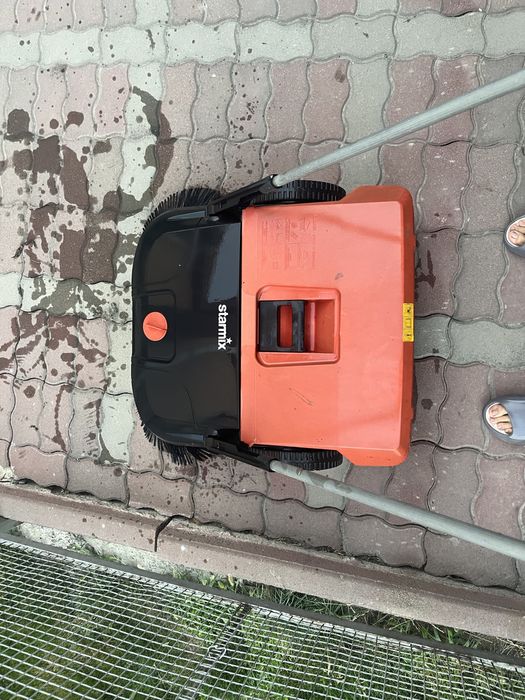 Подметательная машина STARMIX