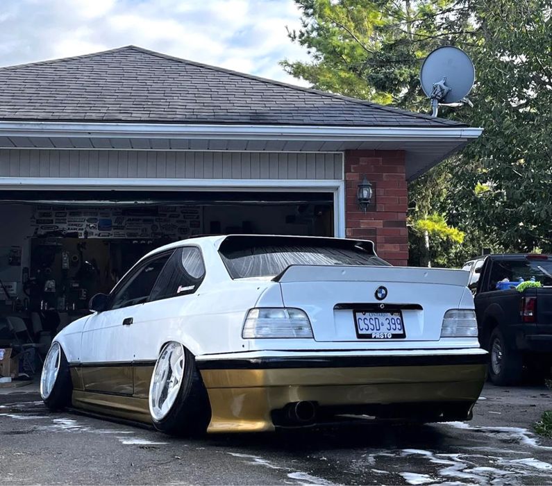 Задние фары Бмв е36 crystal white