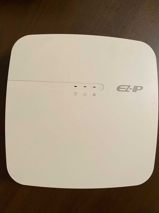 NVR EZ-IP Dahua NVR1b04 + SSD + 4camere  ip dahua 1080p