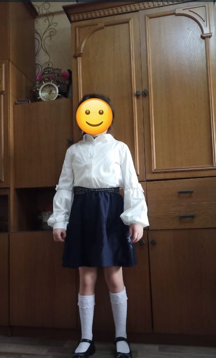 Продам школьную форму ( брюки и юбка)