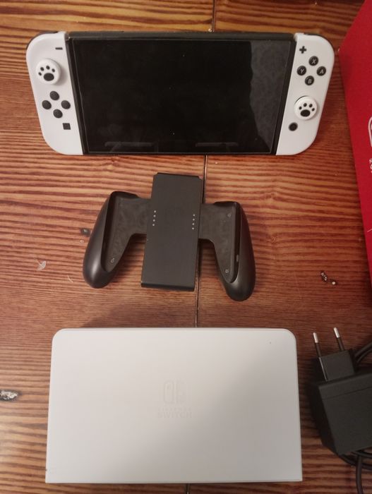 Nintendo Switch OLED прошитая