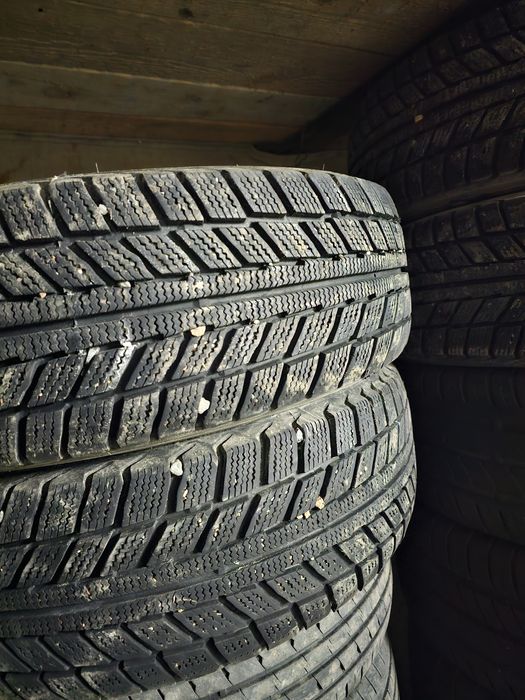Продам шины всесезонные 195/65R15