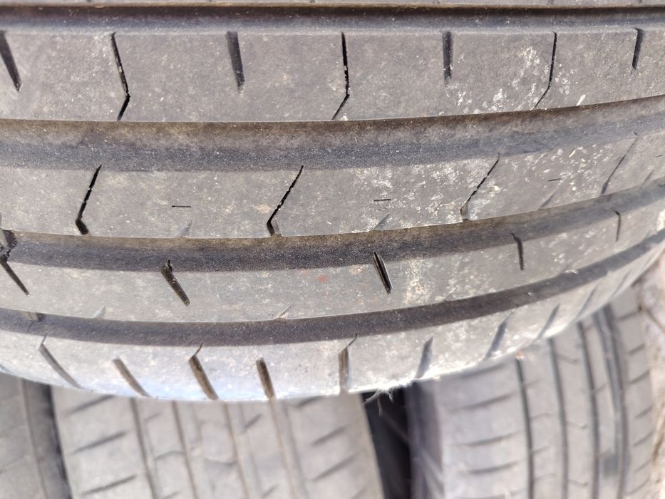 Продавам Гуми 225/50 R17 летни.