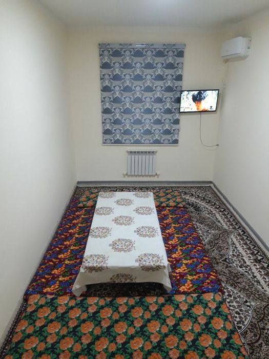 Бухоро шахар марказидан 2 хонали квартира ижарага берилади.