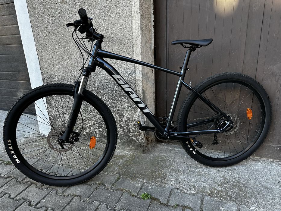 Bicicleta Giant Talon Negru Metalic 29''L