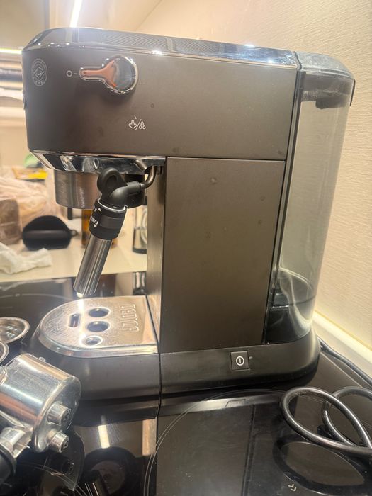 Кафемашина DeLonghi Dedica