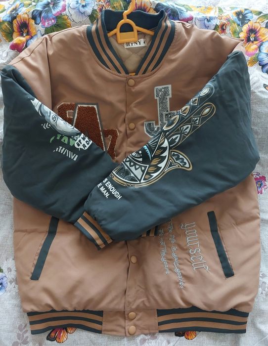 Новая куртка бомбер. Размер XL