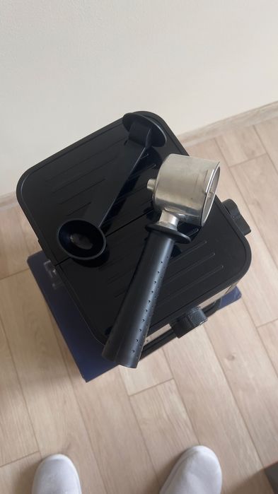 Продавам кафе машина в гаранция