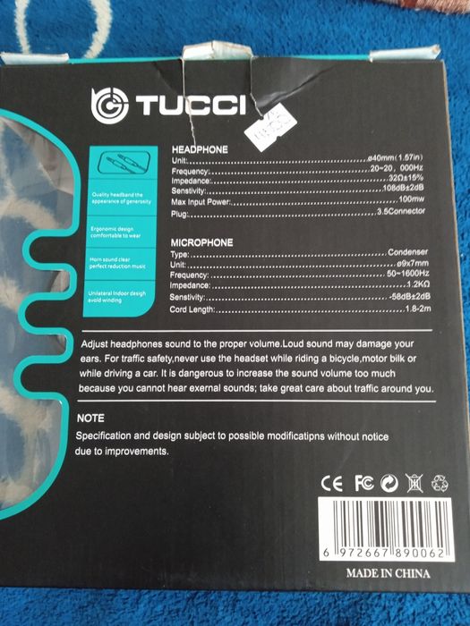 Продам наушники срочно