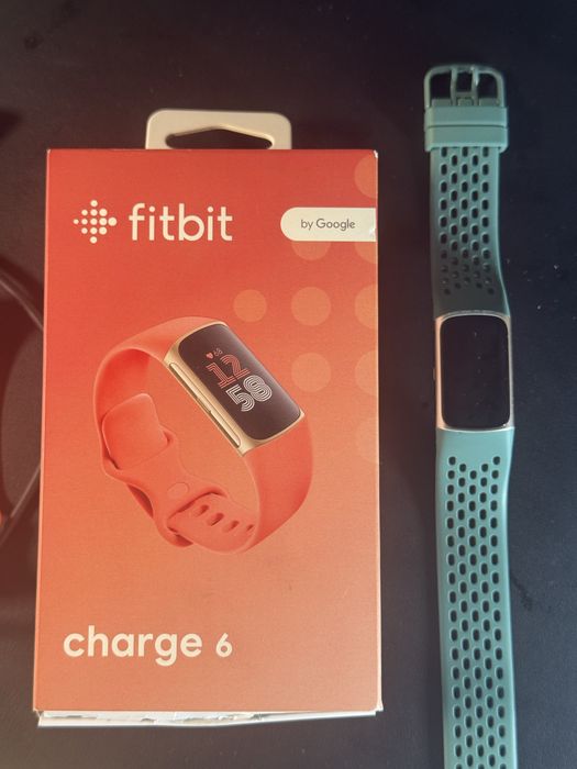 Фитнес-трекер Fitbit Charge 6