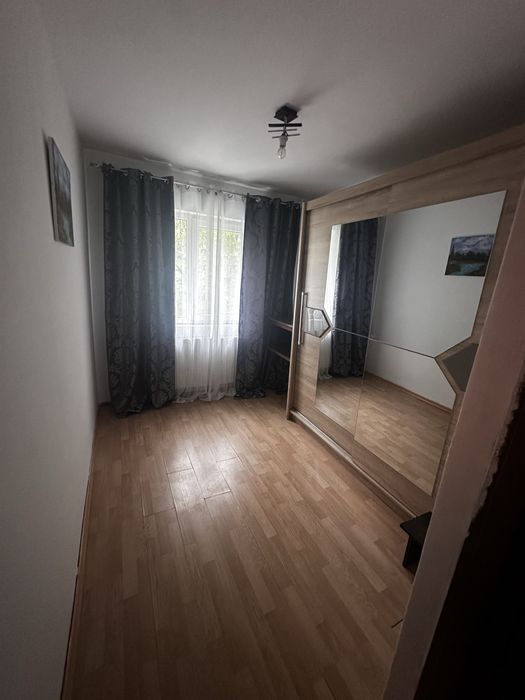 Vand apartament 3 camere  berceni resita