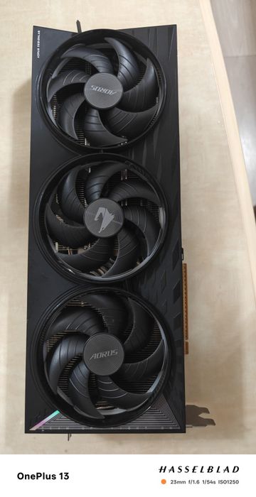 rx 9070 xt amd , на гарантии, видеокарта