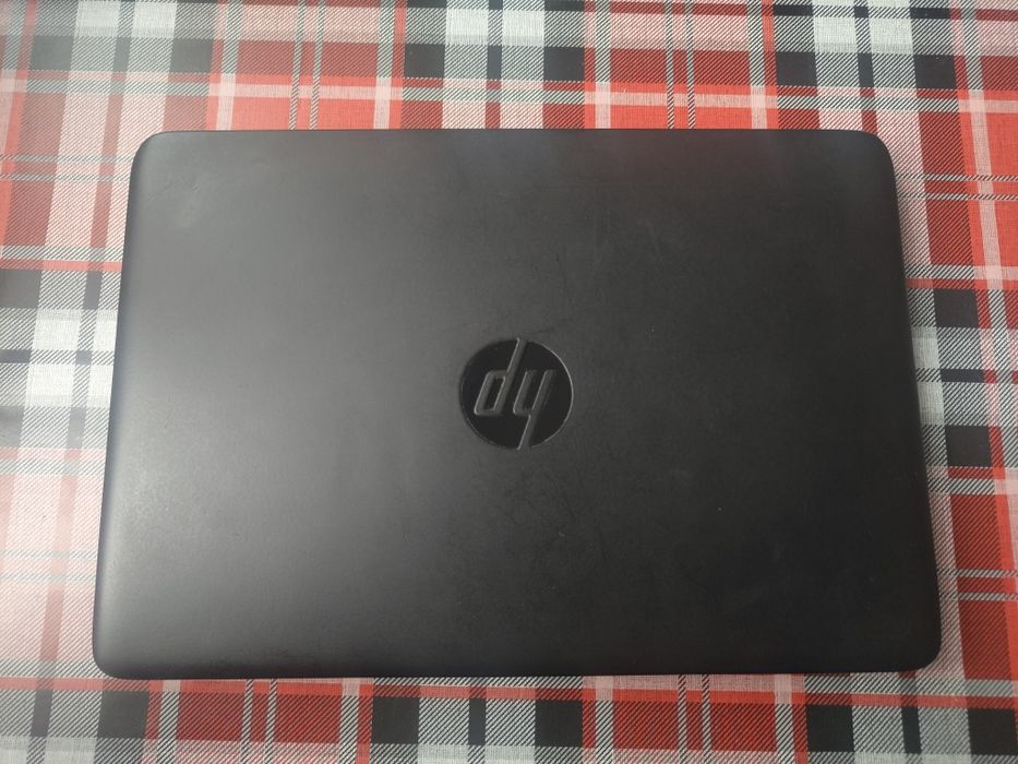 HP EliteBook 820