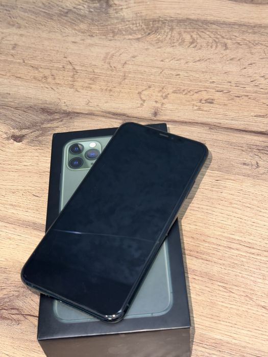 Продам iPhone 11 Pro Max в отличном состояни