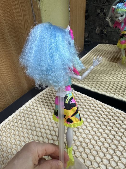 Продам куклу монстр хай!