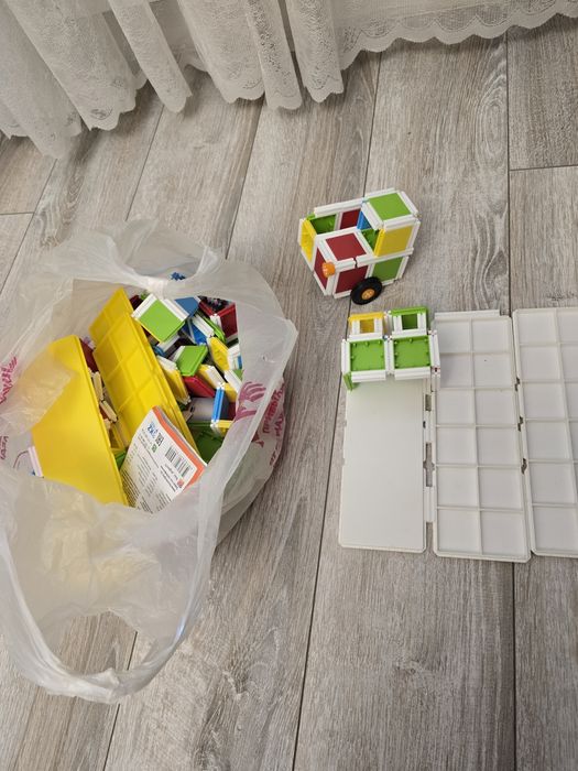 Отдам детские игрушки и книги