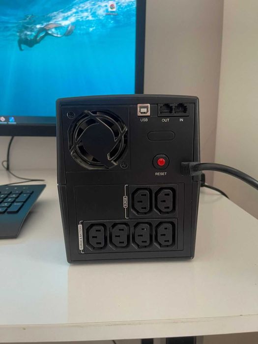 UPS CyberPower Model UT1500EI