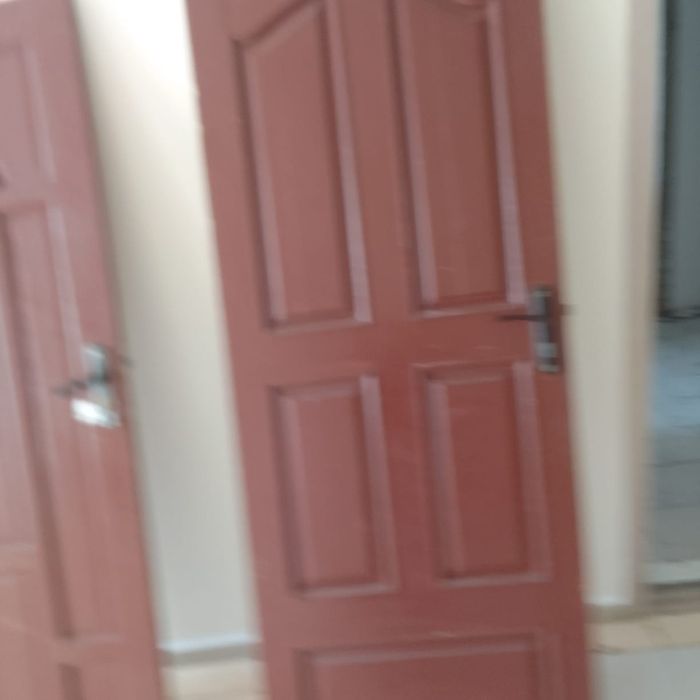 Продам двери  в хорошем состояние