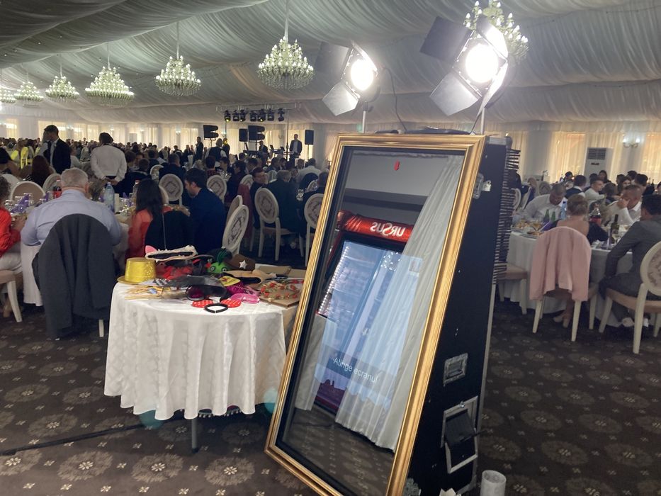 Photobooth -oglinda magica/Baloane fum /Gheata carbonica si artificii