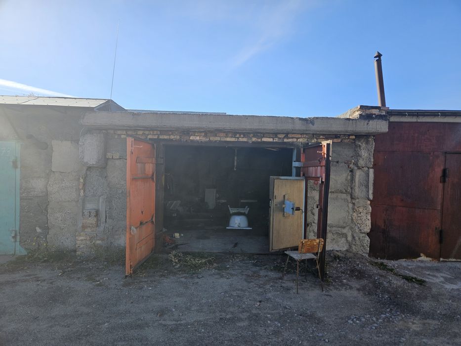 Продам гараж мкр Горка Дружбы