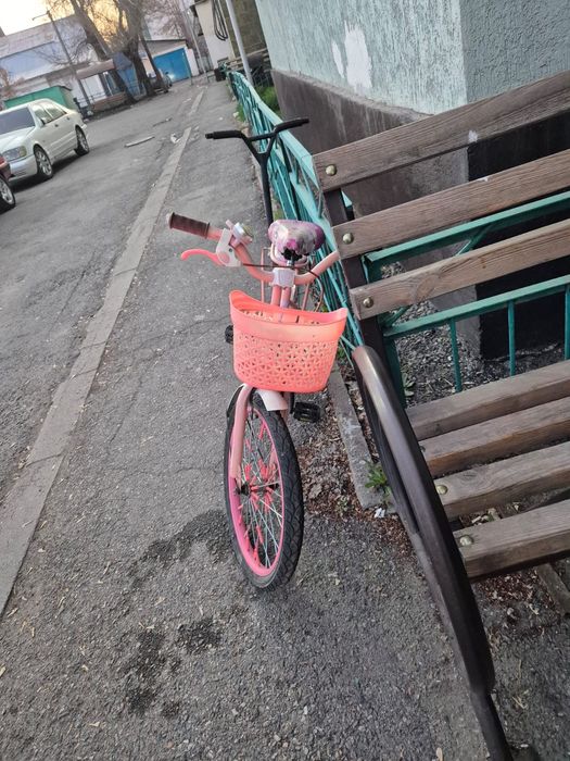 Велосипед для девочек. Возраст 5-7 лет