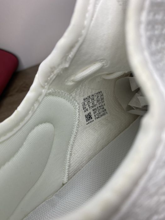 Yeezy 350v2 Triple White