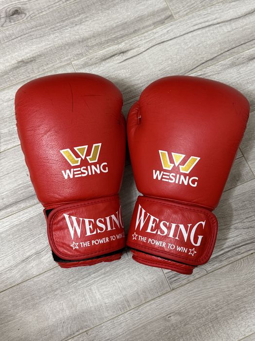 Продам перчатки Wesing