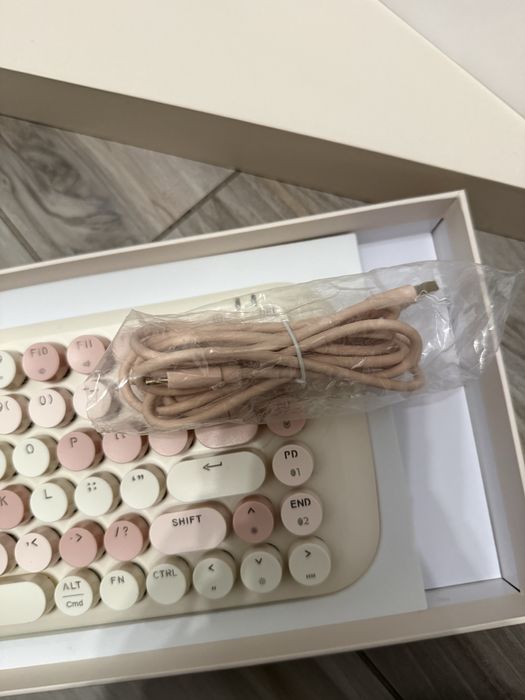 Tastatură mecanică MOFII